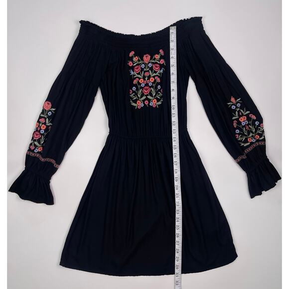 Hollister Size XS Black Floral Embroidered Long‑Sleeve Babydoll Dress - Picture 9 of 13